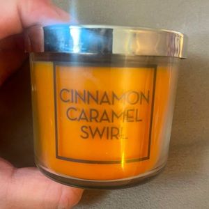 Cinnamon caramel swirl bath and Bodyworks candle